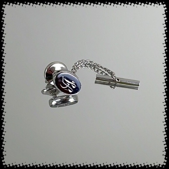 💕Beautiful Monogram A Vintage Tie Tack💕 - Picture 2 of 4